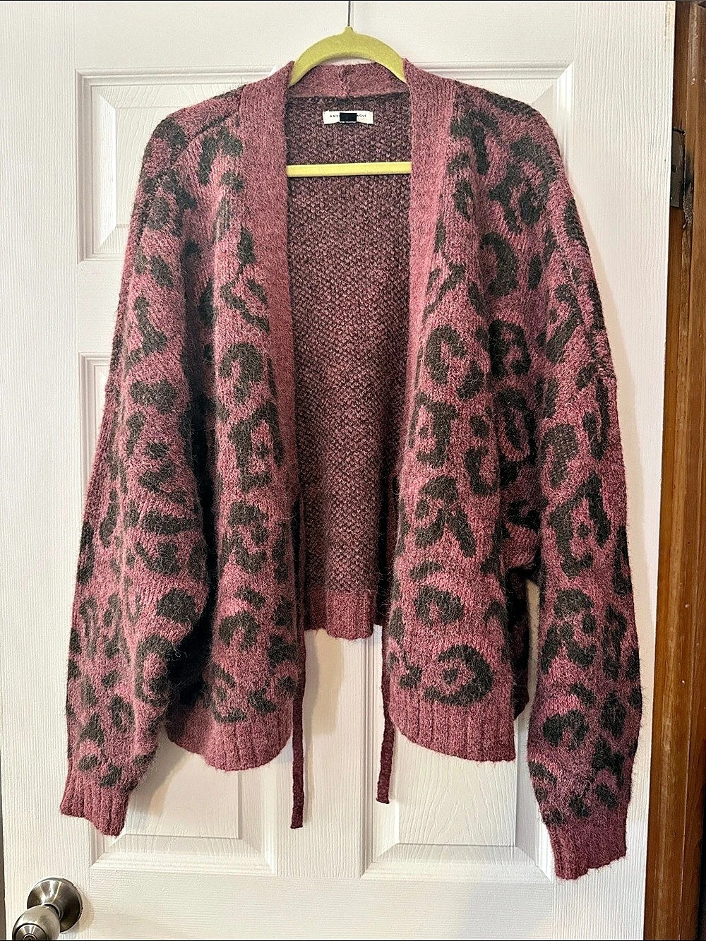 American Eagle Animal Print Cardigan in Pink & Black Size XL Like New